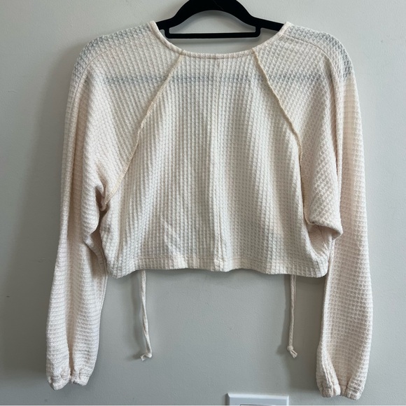 Urban Outfitters Out From Under Joey Waffle V Neck Knit Crop Top Boho Spring - Picture 4 of 5